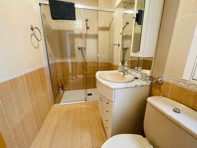 Baño completo con ducha